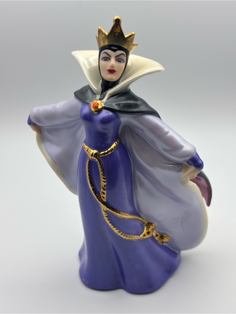 Vintage Disney Evil Queen Shiny Rare Ceramic Figurine